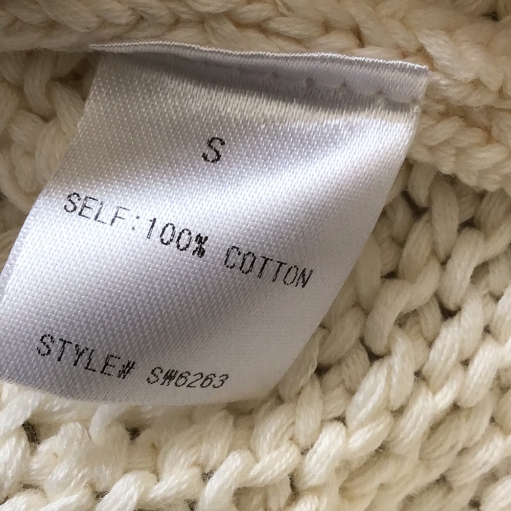 SHORT SLEEVED KNIT SWEATER - SMALL NWT - Picture 6 of 10